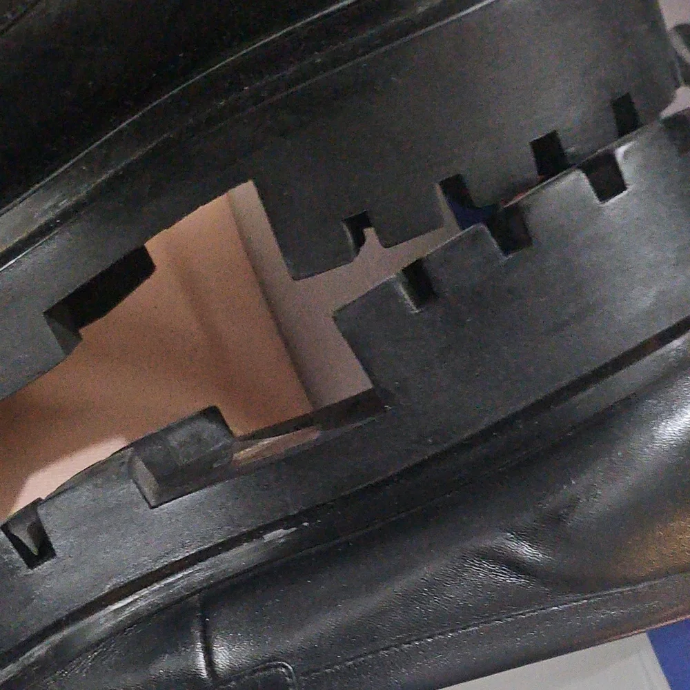 197072985660 EDIT PRODUCT  Stuart Weitzman Soho Loafer, BLACK. USED